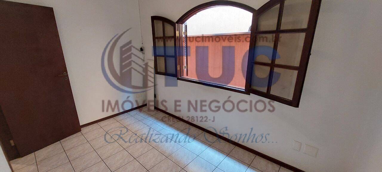 Casa à venda com 3 quartos, 190m² - Foto 15