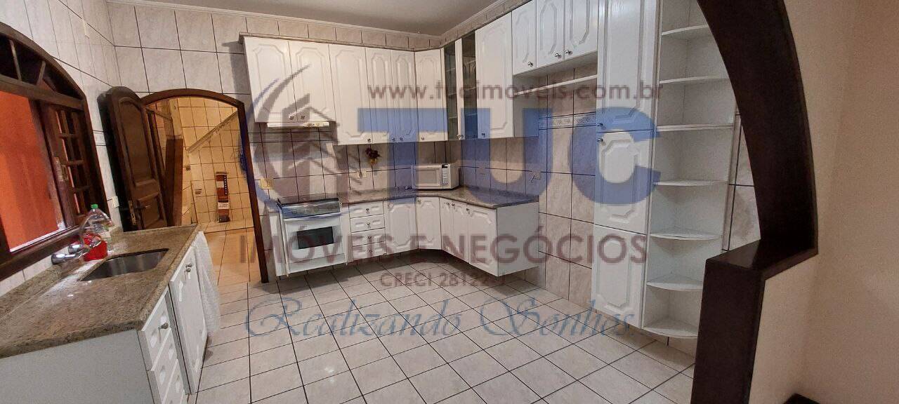 Casa à venda com 3 quartos, 190m² - Foto 25