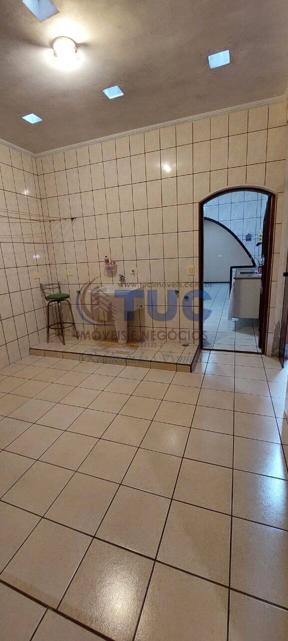 Casa à venda com 3 quartos, 190m² - Foto 29